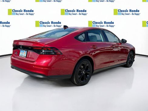 Certified 2025 Honda Accord SE image 8