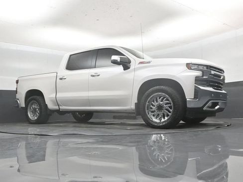 Used 2021 Chevrolet Silverado 1500 LTZ AWD/4WD image 46