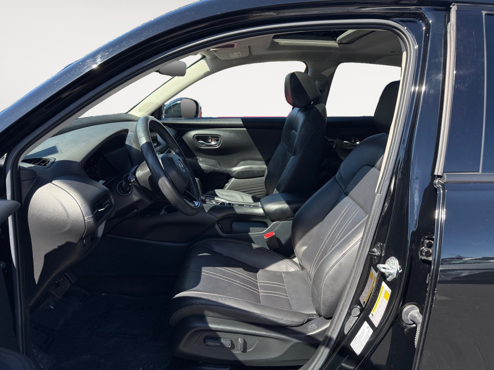 Used 2024 Honda HR-V EX-L image 10