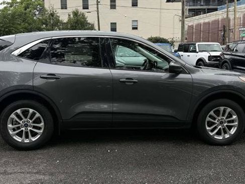 Certified 2021 Ford Escape SE w/ Cold Weather Package AWD/4WD image 5