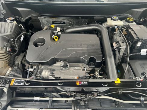 Used 2024 Chevrolet Equinox LT w/ LPO, Floor Liner Package AWD/4WD image 8