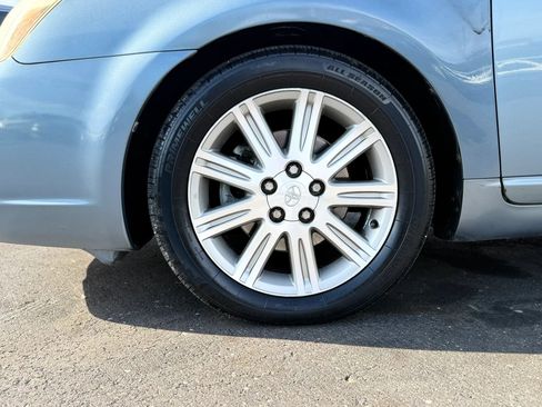 Used 2005 Toyota Avalon Limited FWD image 12