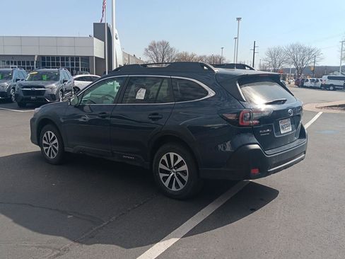 Used 2025 Subaru Outback Premium image 7