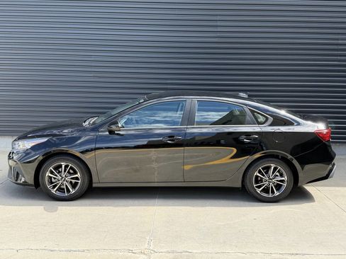 Used 2022 Kia Forte LXS FWD image 8