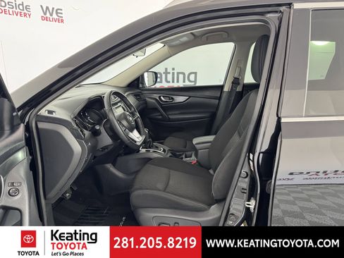 Used 2020 Nissan Rogue SV FWD image 14