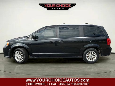 Used 2019 Dodge Grand Caravan SXT FWD image 2