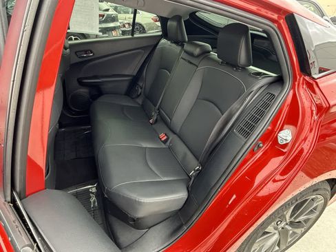 Used 2022 Toyota Prius Prime Limited image 12