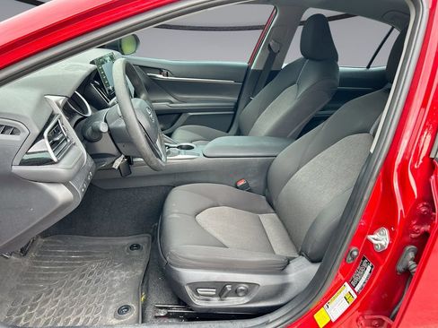 Used 2023 Toyota Camry LE FWD image 11