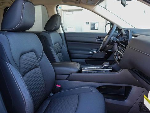 New 2026 Nissan Pathfinder SV w/ Cargo Package FWD image 18