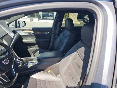 Used 2022 Cadillac XT5 Premium Luxury image 35