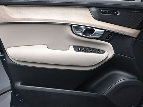 Used 2026 Volvo XC90 B6 Plus w/ Protection Package Premier image 21