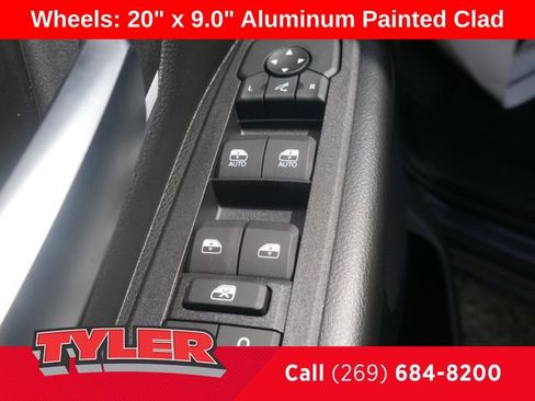 New 2026 RAM 1500 4x4 Crew Cab image 23