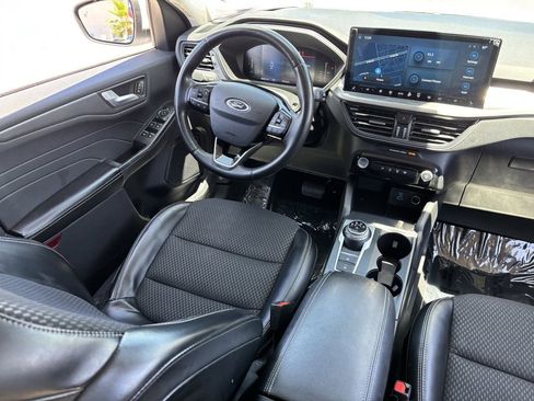 Used 2023 Ford Escape SE FWD image 12