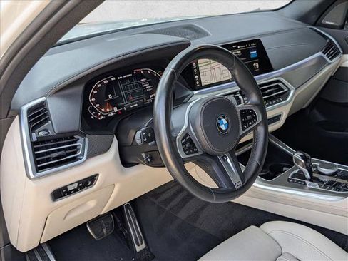 Used 2022 BMW X5 M50i w/ Parking Assistance Package image 4