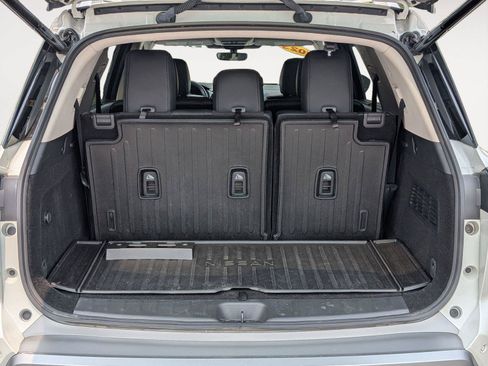 Used 2023 Nissan Pathfinder Platinum w/ Cargo Package AWD/4WD image 33