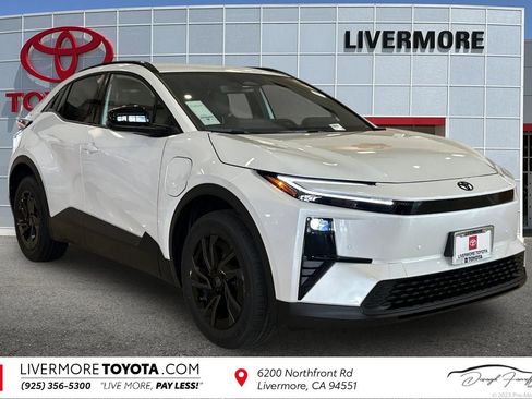 New 2026 Toyota C-HR AWD/4WD image 1