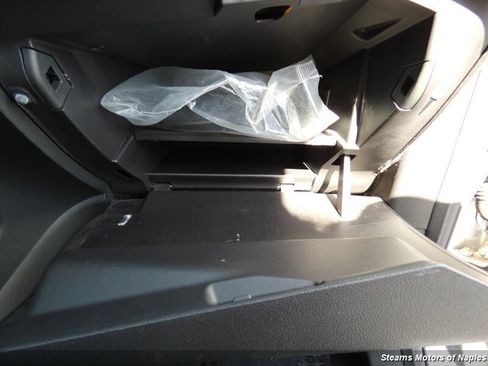 Used 2015 Ford Escape SE FWD image 45