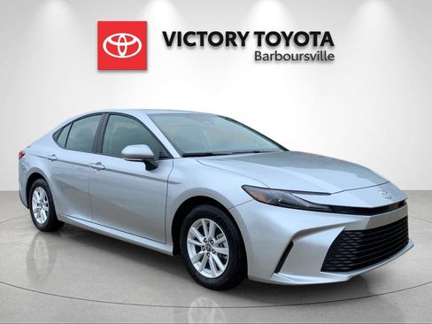 Used 2026 Toyota Camry LE FWD image 5