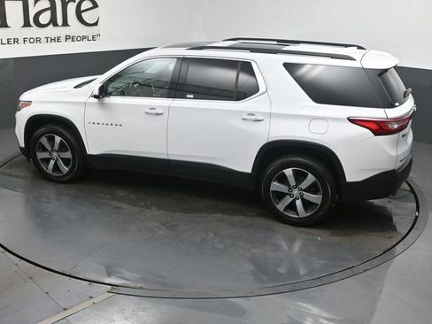 Used 2021 Chevrolet Traverse LT w/ LT Premium Package AWD/4WD image 45