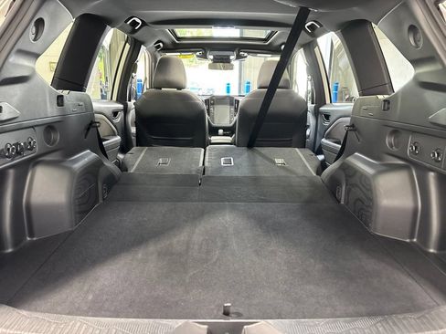 Used 2025 Subaru Forester Premium AWD/4WD image 38