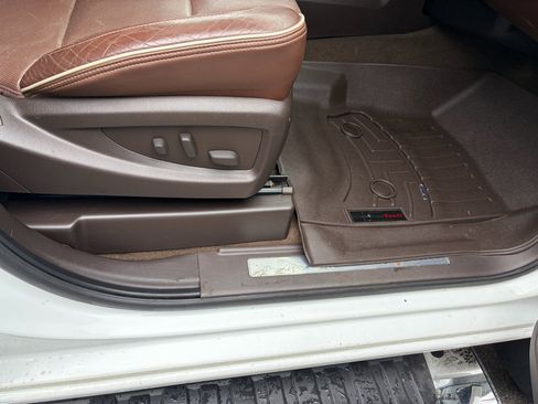 Used 2015 Chevrolet Silverado 2500 High Country image 49