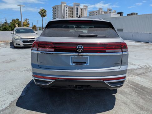 New 2026 Volkswagen Atlas Cross Sport SEL AWD/4WD image 5