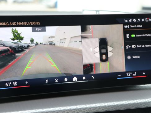 Used 2025 BMW 330i xDrive Sedan w/ Premium Package image 21