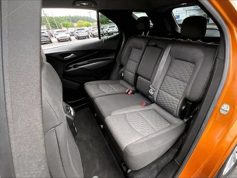 Used 2018 Chevrolet Equinox LT FWD image 14