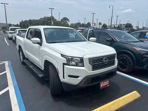 Certified 2022 Nissan Frontier SV w/ Technology Package RWD image 1