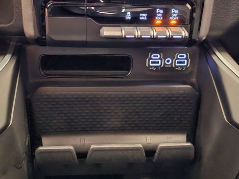 Used 2023 RAM 1500 Big Horn AWD/4WD image 12