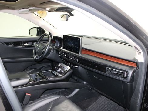 Used 2021 Lincoln Nautilus Reserve w/ Equipment Group 201A image 31