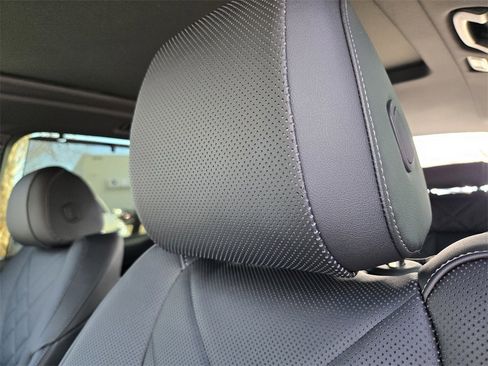 New 2026 BMW X5 xDrive40i w/ M Sport Package image 17