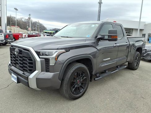 Used 2022 Toyota Tundra Limited w/ TRD Off-Road Package image 8