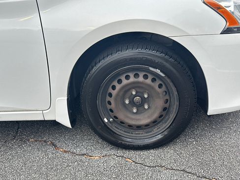 Used 2014 Nissan Sentra S image 12