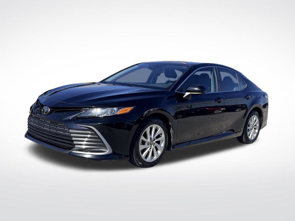 Used 2021 Toyota Camry LE FWD image 2