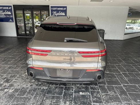 Used 2025 Genesis GV70 2.5T AWD/4WD image 18