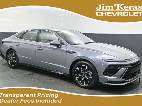 Used 2025 Hyundai Sonata SEL FWD image 1