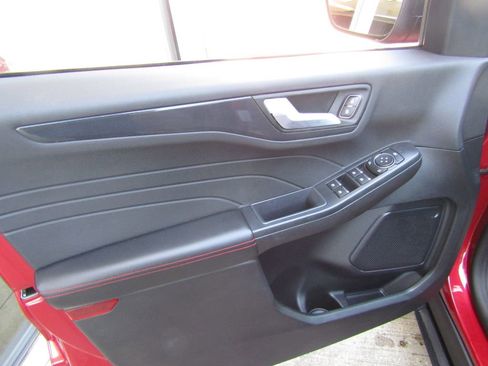 Used 2024 Ford Escape ST-Line w/ Cold Weather Package FWD image 21