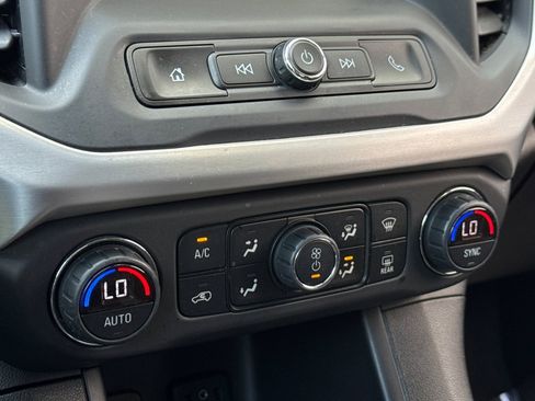 Used 2019 GMC Acadia SLE FWD image 17