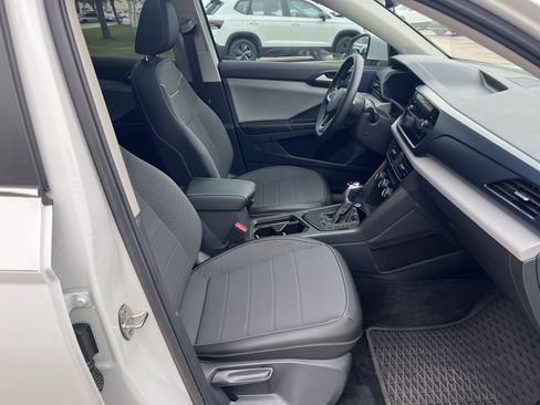 Certified 2023 Volkswagen Taos SE w/ Panoramic Sunroof Package FWD image 28