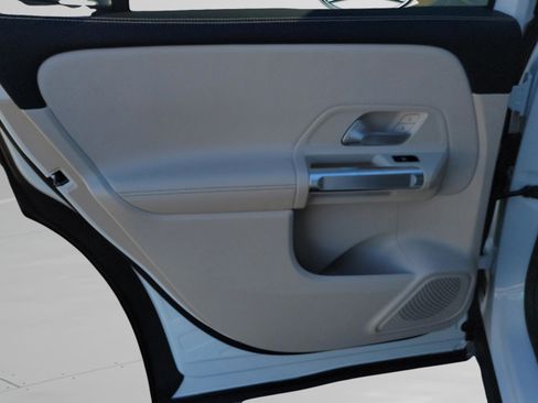 Certified 2025 Mercedes-Benz GLB 250 image 26