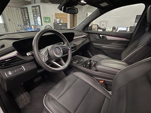 Used 2025 Buick Enclave Preferred image 15