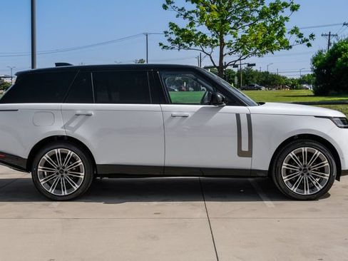 New 2026 Land Rover Range Rover Long Wheelbase SE AWD/4WD image 8