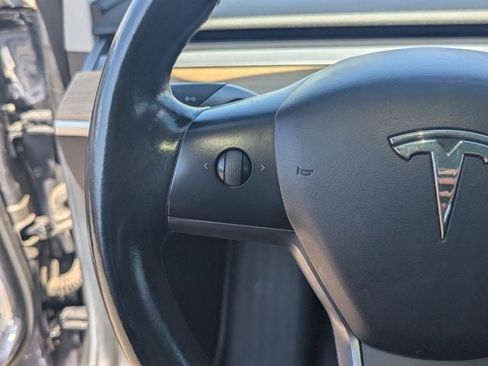 Used 2018 Tesla Model 3 Long Range RWD image 27