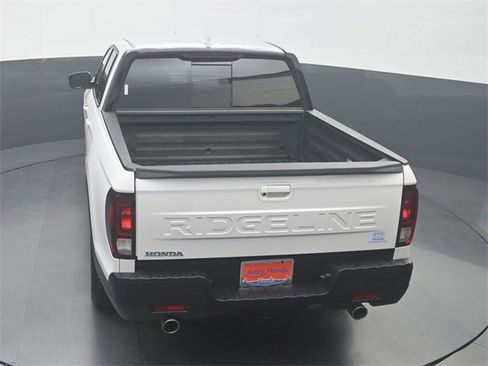 Used 2025 Honda Ridgeline Black Edition image 23