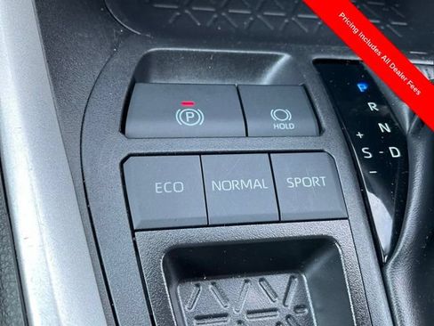 Used 2025 Toyota RAV4 XLE FWD image 16