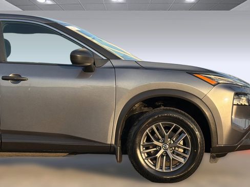 Used 2021 Nissan Rogue S image 22