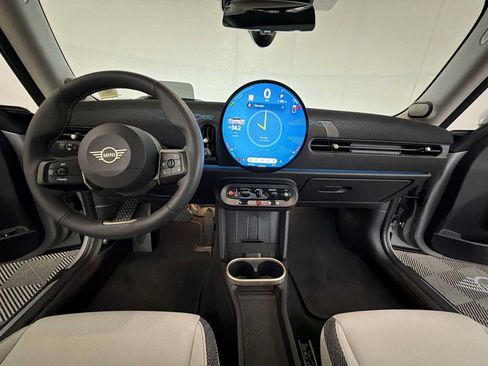 Used 2025 MINI Cooper S FWD image 12