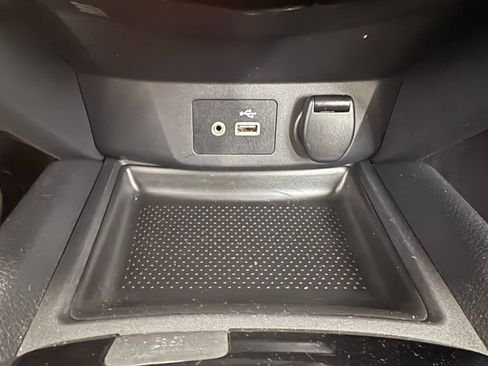 Used 2018 Nissan Rogue S FWD image 28
