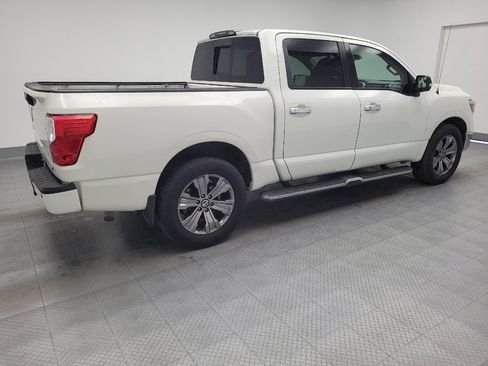 Used 2018 Nissan Titan SV w/ SV Convenience Package image 10